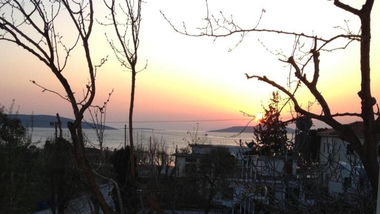Hotel de apartamente Gikas Marmari (Evia)